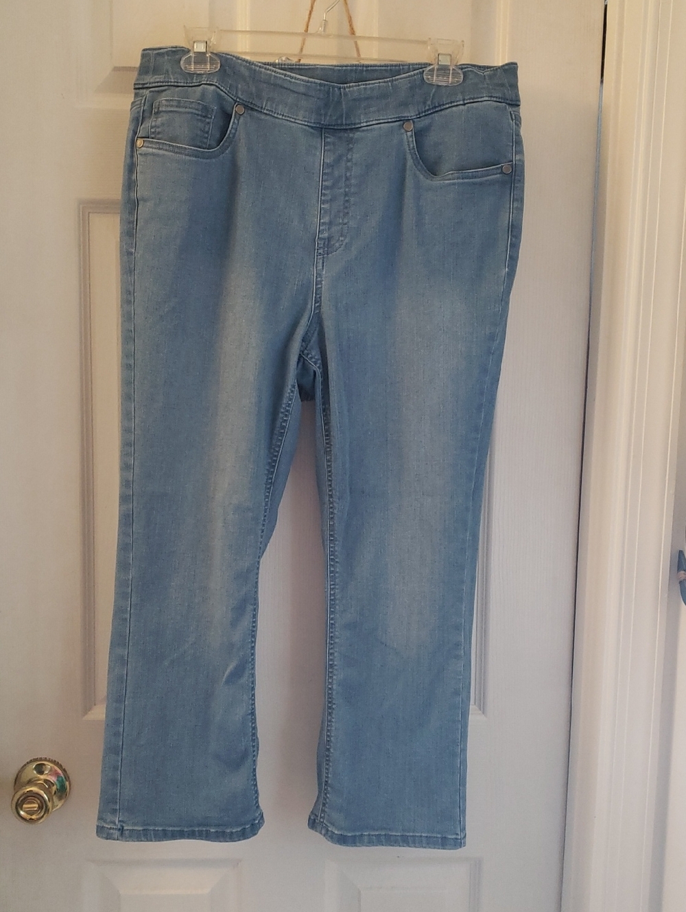 Isaac Mizrahi Light Blue Bootcut Stretch Jeans